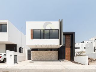 Casa en Zibatá con Alberca y Roof Pergolado