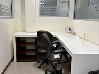 Oficina RENTA  privado  de 7 m2 amueblada en 350 dlls calle Tomas A Edison