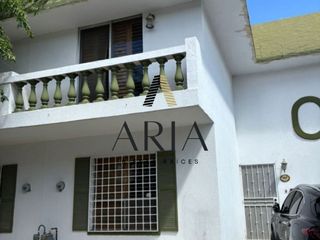 Casa RENTA amueblada 17,000 pesos en Calle Primavera