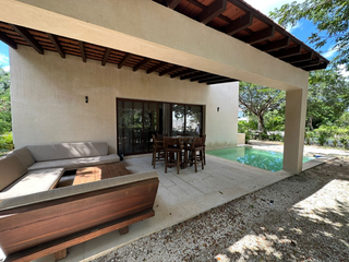Casa en venta con alberca privada en Yucatán Country Club