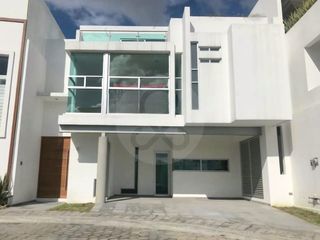 Casa en venta en Lomas de Angelópolis