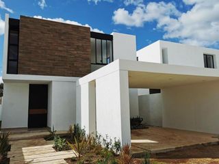 Casa en Venta en Merida Cholul MT 23-983