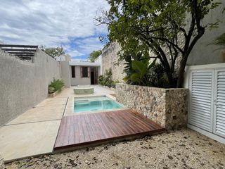 Casa remodelada de 2 habitaciones en Venta en el Centro de Mérida - 2 cuadras del Parque de Santa Ana