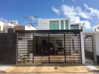 Casa en Renta de 3 Habitaciones en Temozon Norte, Mérida