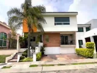 INCREÍBLE CASA EN BOSQUES DE SANTA ANITA