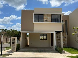 CUMBRES NOVONORTE CASA ELBRÚS EN RENTA, CONKAL MÉRIDA YUCATÁN