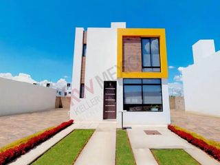 Casa con 1 recámara en Planta Baja y 2 recámaras en planta alta con opción a construir una cuarta recámara. Modelo TERRACE PRIVADA PROVENZA RESIDENCIAL