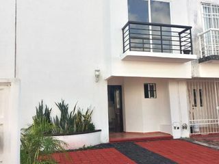 CASA EN VENTA EN PRIVADA VILLA MARINO, CANCUN.