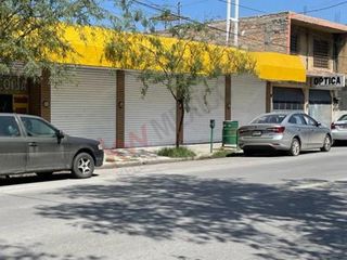 Renta de locales comerciales sobre avenida Juarez en el centro de Torreón