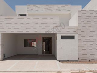 Tu nueva casa en la primera etapa de Viñedos, con recámara en planta baja, en Torreón.
