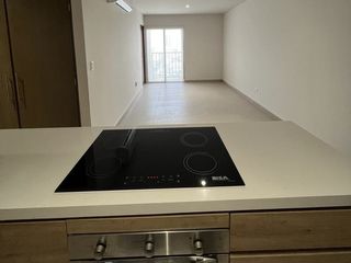 DEPARTAMENTO EN RENTA EN PASEO SANTA LUCIA /CENTRO MTY