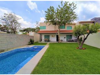 Espectacular Residencia en VENTA a 15 min de Cuernavaca con Vigilancia