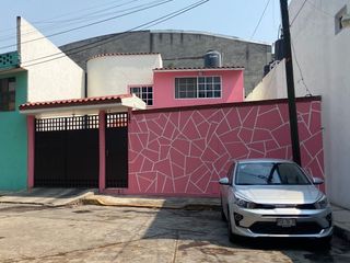 CASA EN RENTA CENTRO DE NAUCALPAN, IMPECABLE Y AMPLIA.