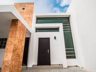 Casa con recámara en planta baja en Montebello