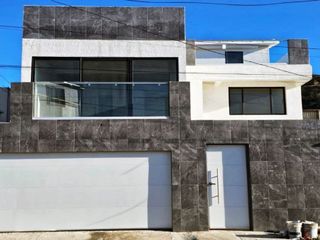 Se vende casa de 5 recámaras en playas de Tijuana