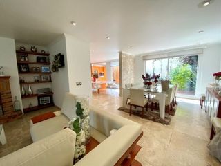 CASA EN VENTA, EN INTERLOMAS, EN PRIVADA