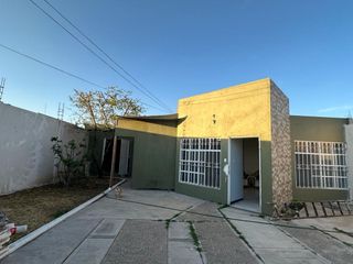 Casa en venta en Villas de las Flores. Silao, GTO