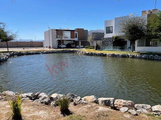 Terreno en Altozano frente al lago