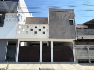 CASA EN VENTA EN SAN FELIPE TLALMIMILOLPAN, TOLUCA