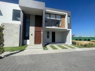 Venta de Casa contemporánea en San Mateo Otzacatipan Toluca Estado de México 24-3365 FM