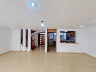 CASA A LA VENTA UNIDAD VICTORIA TOLUCA ZG 24-2572