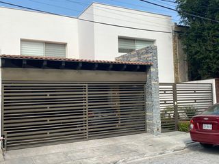 CASA EN RENTA BOSQUES DEL VALLE