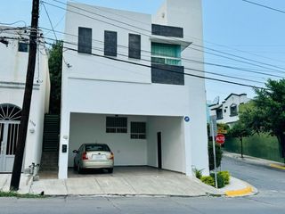 CASA EN RENTA por valle oriente DEL PASEO RESIDENCIAL MONTERREY