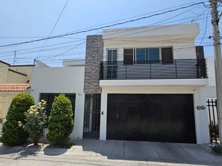 Casa en venta por 8.4MDP | CASA A UNA CUADRA DE AV CHAPULTEPEC