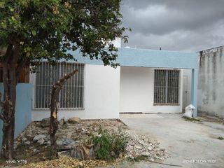 Casa un piso en VENTA en Mérida, Fracc. Yucalpetén.