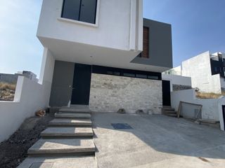 ZIBATA Casa Nueva en VENTA dentro de Condominio 