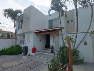 Casa en Fraccionamiento en Extensión Vista Hermosa Cuernavaca - LLR-75-Fr#