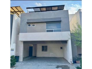 Casa en Venta Semiamueblada en Cerradas Aviana Residencial en Escobedo