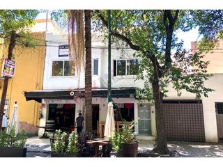 Oportunidad de Inversión en la Condesa: Casa con Local