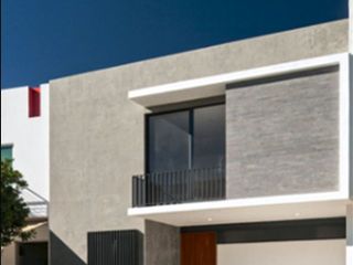 CASA EN LA CIMA EN VENTA