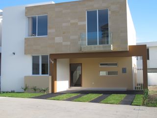 Casa en Condominio en Renta en La Toscana