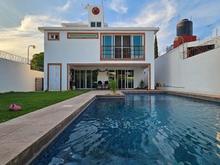 Casa Venta en Fraccionamiento Vergeles de Oaxtepec, Morelos