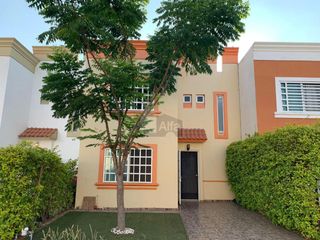 Casa sola en venta en Rincón de los Arcos, Irapuato, Guanajuato