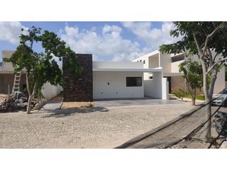 Venta casa de un piso en privada soluna norte Mérida Yucatán