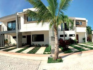Casa en Venta,  Privada Coral Tulum, Quintana Roo