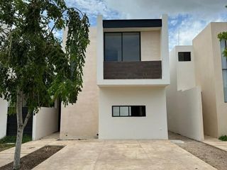Casa en venta de 3 recámaras al norte de Mérida en Leandro Valle