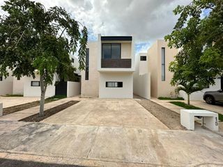 Casa en venta de 3 recámaras en Zanté en Leandro Valle al norte de Mérida