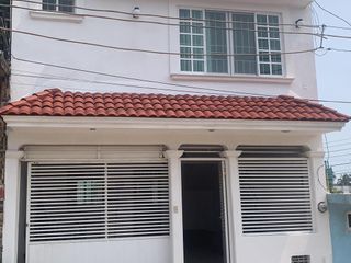 Casa en venta en calle Búhos, Esq. con Avestruces, Col. Santa Isabel, 3era Etapa, en Coatzacoalcos Veracruz.