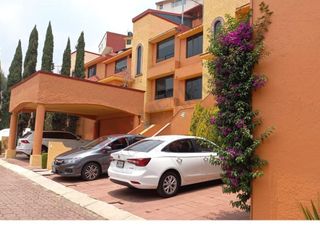 Casa en condominio en Venta en Paseos Del Bosque, Naucalpan con  hermoso jardin .