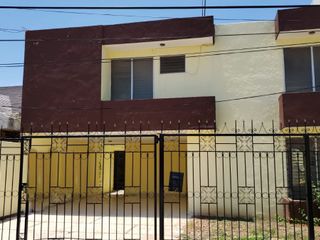Casa de 4 Habitaciones en Colonia Campestre, Merida