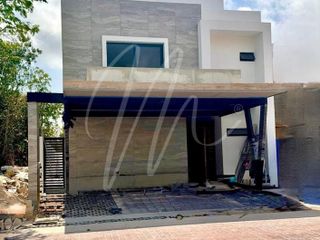 Casa en Venta en Via Cumbres, Cancun