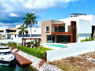 * Casa en  Venta en Puerto Cancun
