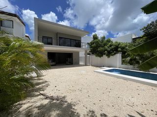 Casa en Venta de 4 recámaras Cancún, Lagos del Sol  para estrenar
