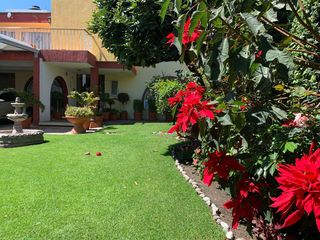 Magnifica residencia en Cuernavaca con casa de huéspedes