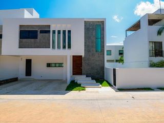Casa en Venta en Residencial Arbolada, Benito Juárez, Cancún, Quintana Roo.
