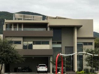 Casa en venta - La Joya Privada Residencial, Monterrey NL